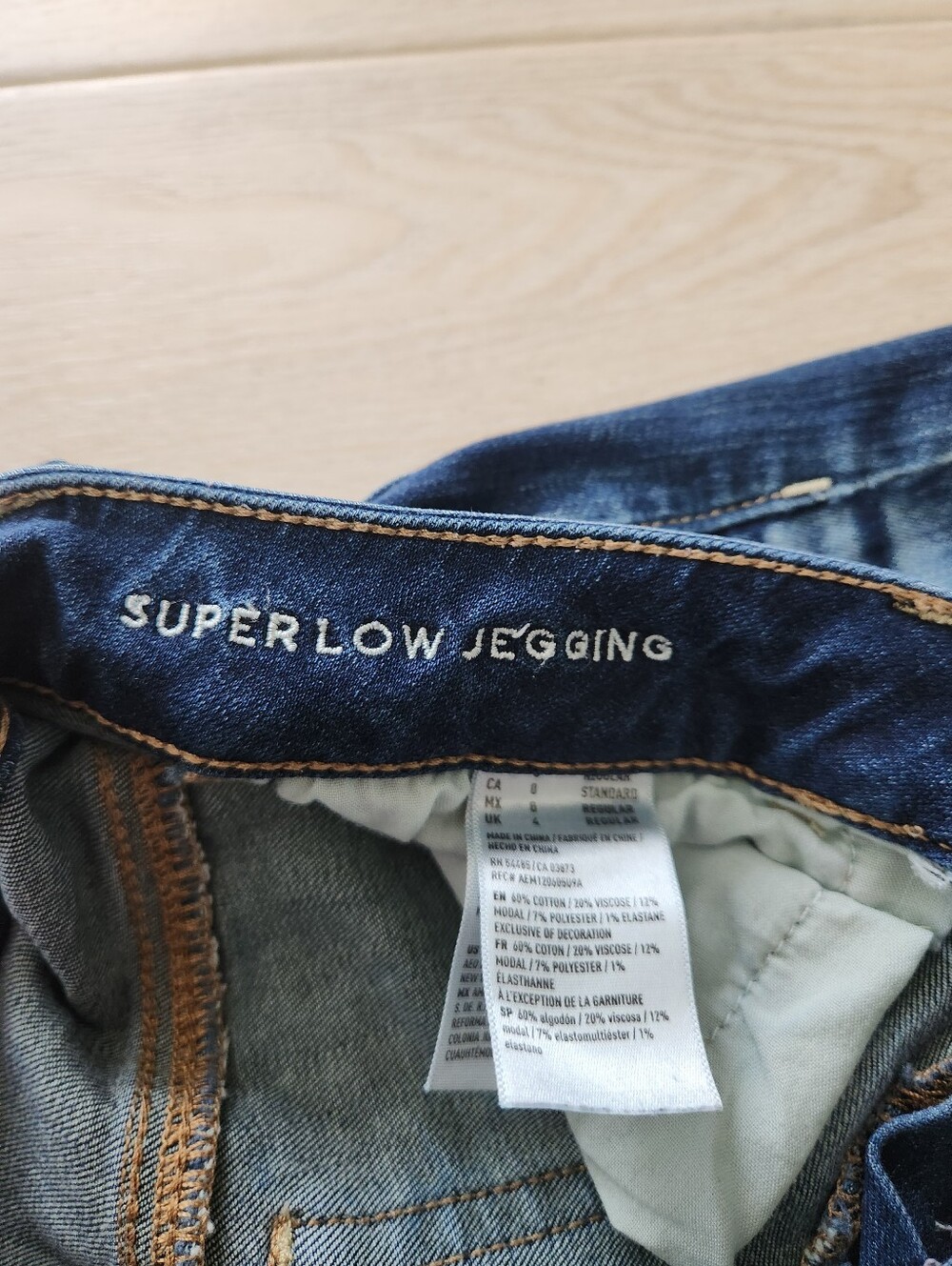 American Eagle Outfitters Women's Medium Wash Skinny Jeans - Picture 7 of 7